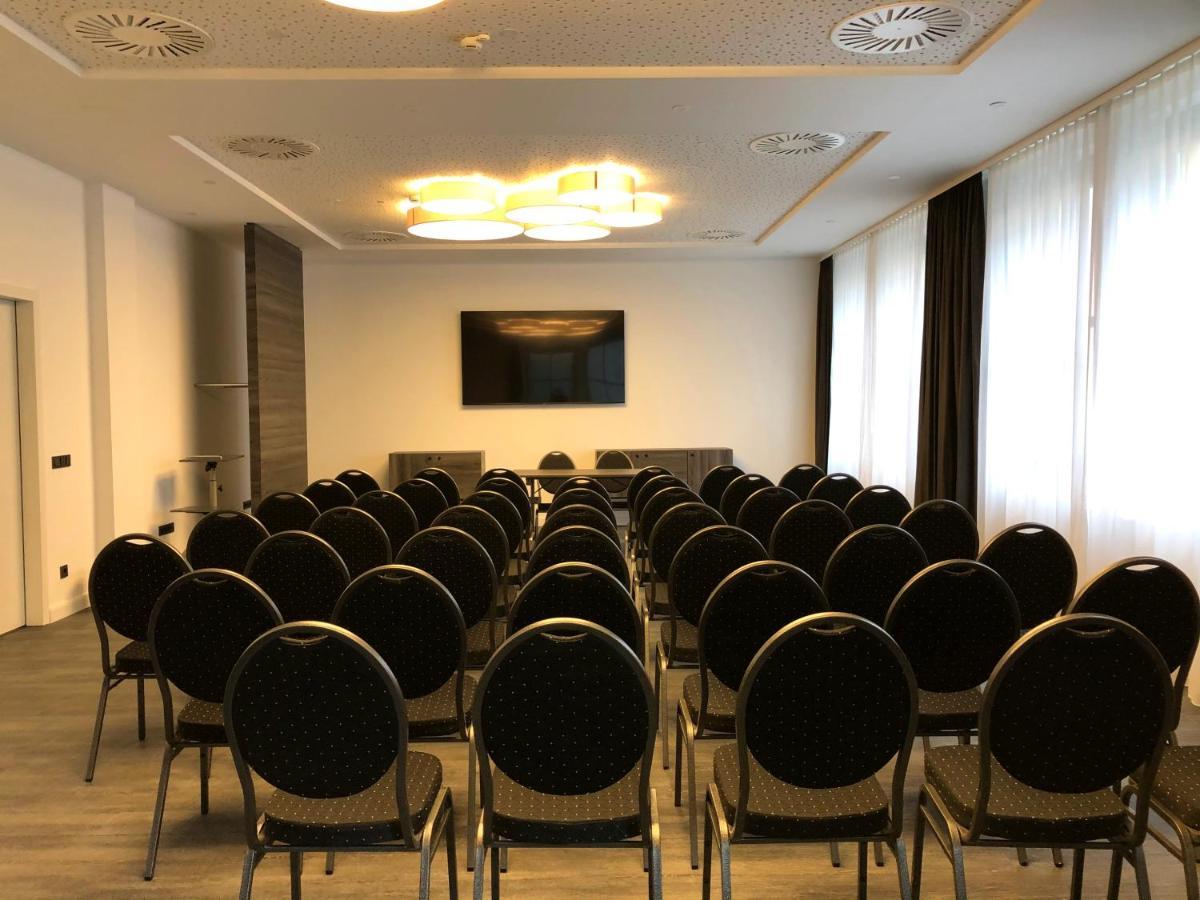 Airporthotel Berlin-adlershof 3*